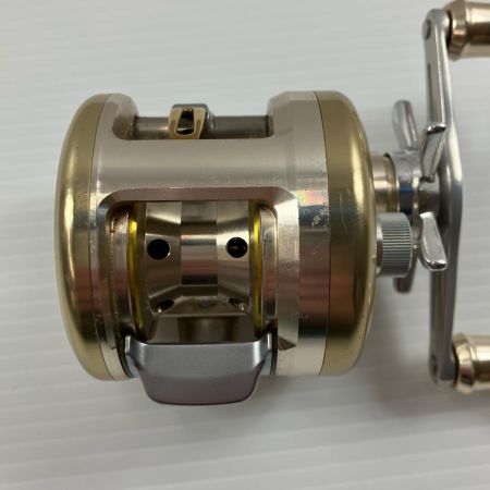 σσ DAIWA ダイワ ベイトリール ミリオネア CV-Z 205 
