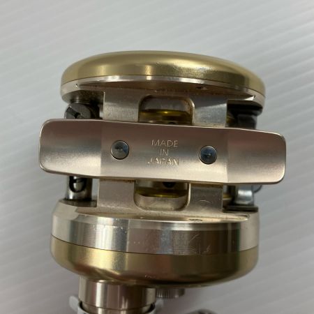 σσ DAIWA ダイワ ベイトリール ミリオネア CV-Z 205 