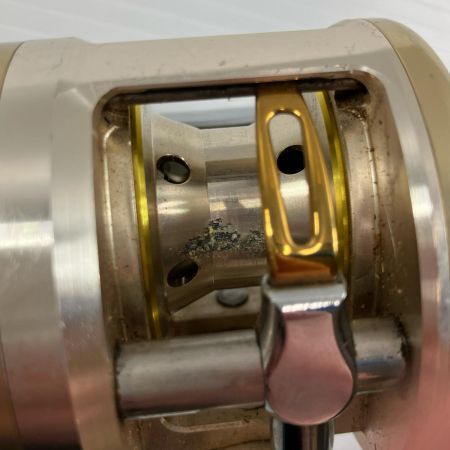 σσ DAIWA ダイワ ベイトリール ミリオネア CV-Z 205 