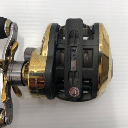 σσ ABU ベイトリール REVO エリート アカツキ L サビ有