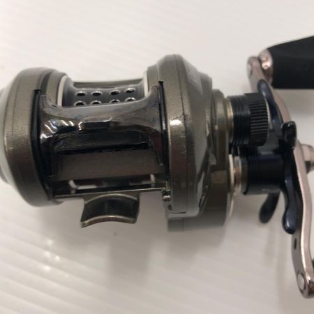 σσ ABU ベイトリール REVO LT 