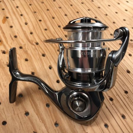 σσ DAIWA ダイワ スピニングリール 22イグジスト PC LT2500-H  00061112