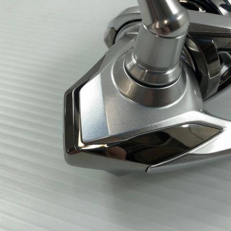 σσ SHIMANO シマノ スピニングリール 23ストラディック 3000MHG 045874