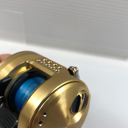σσ SHIMANO シマノ ベイトリール  21カルカッタコンクエスト 101HG キズ有 04237