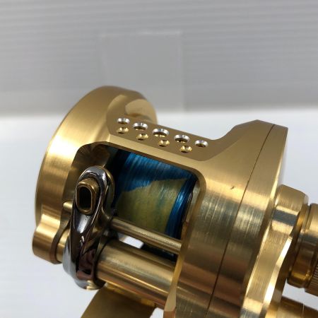 σσ SHIMANO シマノ ベイトリール  21カルカッタコンクエスト 101HG キズ有 04237
