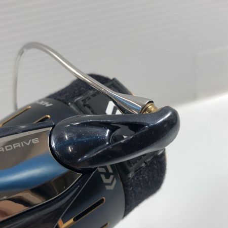 DAIWA ダイワ スピニングリール 23ソルティガ 5000-XH キズ有 00065028