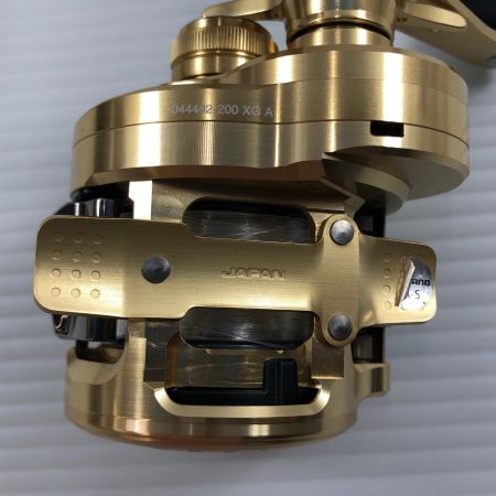 σσ SHIMANO シマノ ベイトリール 22カルカッタコンクエスト 200XG 044402