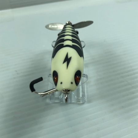 σσ LESS isMORE 津波ルアーズモルディンロジタルタバズ