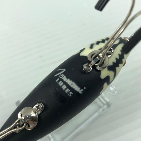 σσ LESS isMORE 津波ルアーズモルディンロジタルタバズ