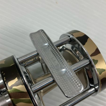 σσ ABU  ベイトリール アンバサダー 6500C3 カモフラ