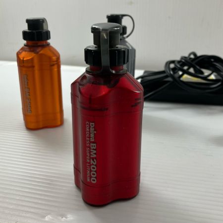σσ DAIWA ダイワ 釣り小物バッテリー ジャンク品充電器付 BM2000×2 BM2300動作未確認