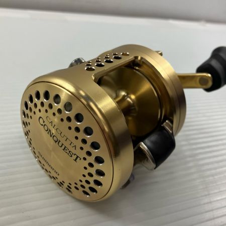 σσ SHIMANO シマノ ベイトリールカルカッタコンクエスト 300 RH445 シャリ音/ハンドルガタ有り 01573