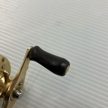 σσ   ベイトリール00カルカッタコンクエスト 200  RH440