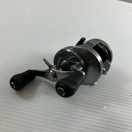 σσ SHIMANO シマノ ベイトリール19カルカッタコンクエストDC 201 03979