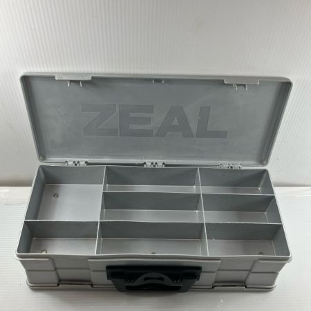 σσ ZEAL ルアーケース アマゾンボックスⅡ リバーシブル  シルバー