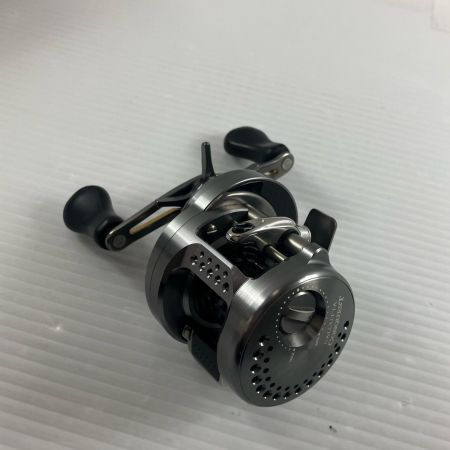 σσ SHIMANO シマノ ベイトリール 17カルカッタコンクエストBFS HG L  03676