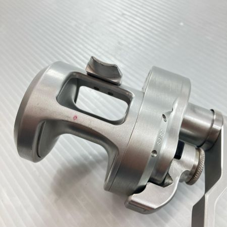 σσ  両軸リール ACCURATE BOSS FURY 400 キズ有 00655