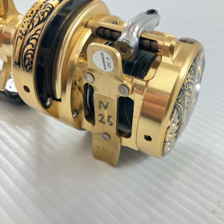 σσ SHIMANO シマノ ベイトリール 15カルカッタコンクエスト200HG ゴメクサスハンドルノブ 03439