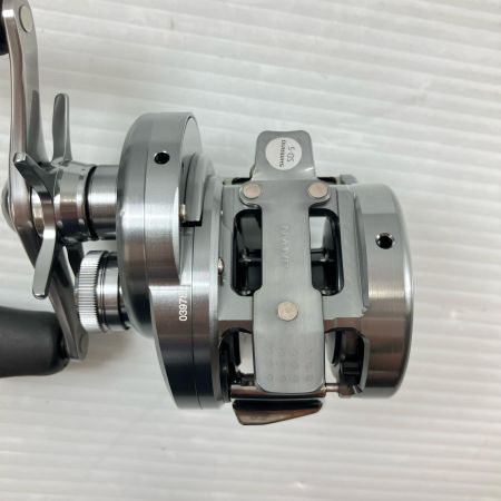 σσ SHIMANO シマノ ベイトリール 19カルカッタコンクエストDC 200 キズ有  03978