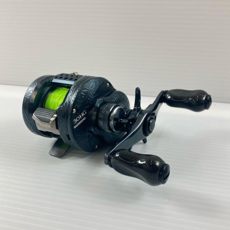 SHIMANO シマノ ベイトリール 24カルカッタコンクエスト シャローエディション 30HG グルーミングデカール加工 046734