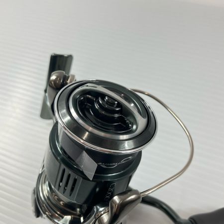 SHIMANO シマノ スピニングリール 22ステラ C2000S 未使用 箱付 043832