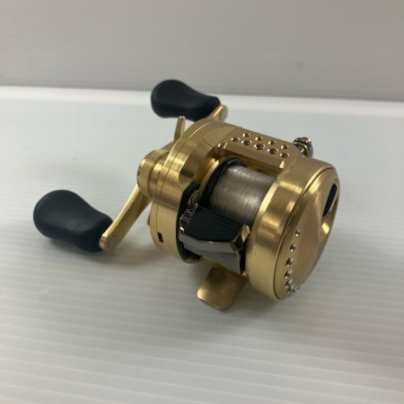 SHIMANO シマノ ベイトリール 21カルカッタコンクエスト 101 美品 04233