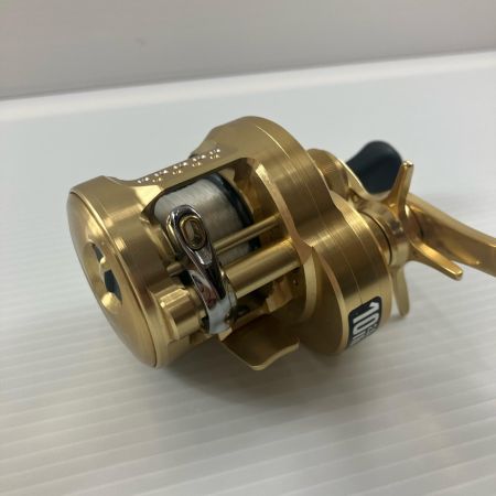 SHIMANO シマノ ベイトリール 21カルカッタコンクエスト 101 美品 04233