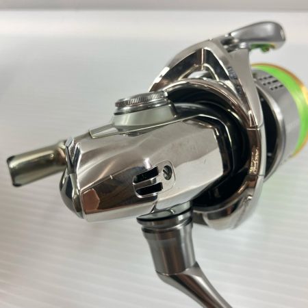 SHIMANO シマノ スピニングリール 18ステラ 4000MHG ボディに小キズ有 ゴメクサスハンドルノブ 03810
