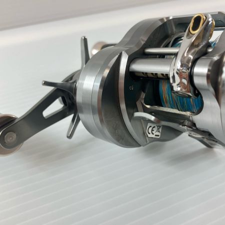 SHIMANO シマノ ベイトリール 26カルカッタコンクエストDC200XG バサートハンドル 048752