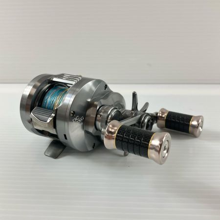 SHIMANO シマノ ベイトリール 26カルカッタコンクエストDC200XG バサートハンドル 048752