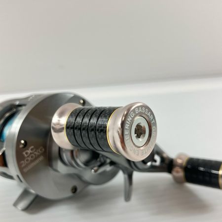 SHIMANO シマノ ベイトリール 26カルカッタコンクエストDC200XG バサートハンドル 048752