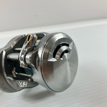 SHIMANO シマノ ベイトリール 26カルカッタコンクエストDC200XG バサートハンドル 048752