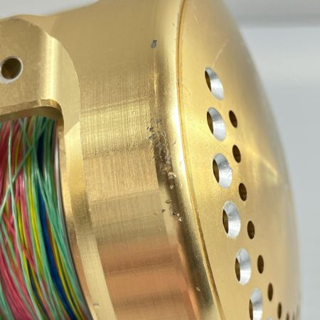 SHIMANO シマノ 片軸リール 18カルカッタコンクエスト 401 キズ有 箱付 03866