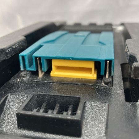 MAKITA マキタ 充電器 MAKITA マキタ DC18RD 7.2-18V用 急速充電器　ブラック 本体のみ DC18RD ブラック