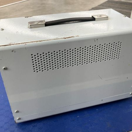 Swallow スワロー 工具 工具関連用品 変圧器 Swallow SVR-3000  SVR-3000 ライトグレー