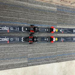 STOCKLI ストックリ  カービングスキー STOCKLI 162cm 程度A scale ブラック×レッド Aランク