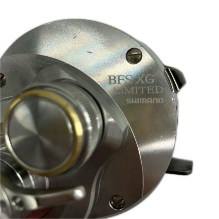 SHIMANO シマノ リール ベイトリール SHIMANO 049353 カルカッタコンクエスト 箱付 XGLEFT 049353
