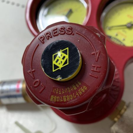 日酸TANAKA 圧力調整器　FA-210A