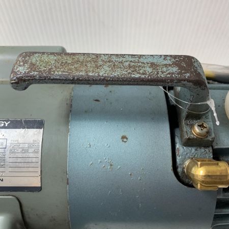 €€ TOSHIBA 東芝 油回転真空ポンプ(本体のみ) SKD スカイブルー