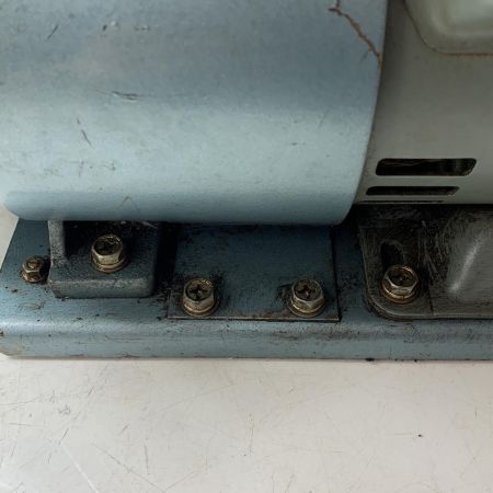 €€ TOSHIBA 東芝 油回転真空ポンプ(本体のみ) SKD スカイブルー