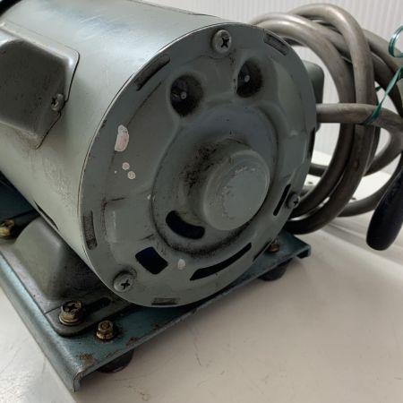 €€ TOSHIBA 東芝 油回転真空ポンプ(本体のみ) SKD スカイブルー