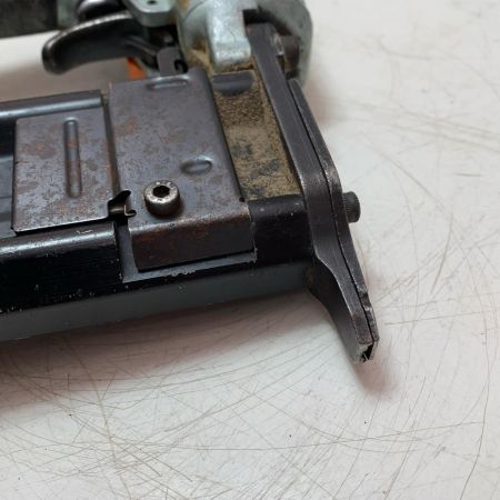 HITACHI 日立 【ジャンク品】エアタッカ 4点セット ベージュ