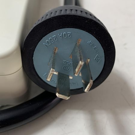 明工社　接地3P20A3コロタップ　逆回転用コンセント付　MR2938