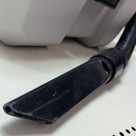 MAKITA マキタ 乾湿両用業務用充電式集じん機 VC750D