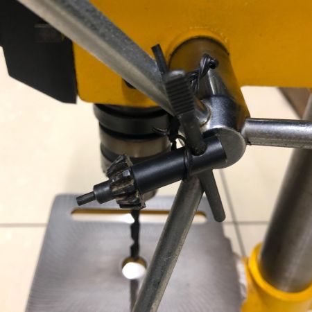 EARTH MAN アースマン 5段変速卓上ボール盤 DP-200