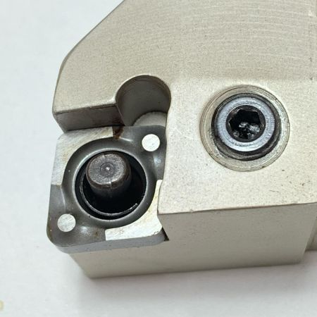 旋削加工用シャンク工具