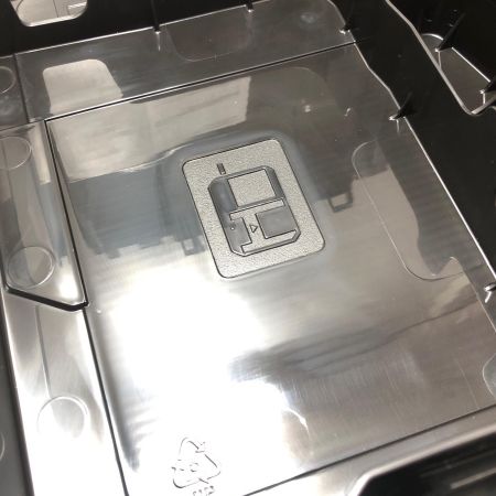 MAKITA マキタ 充電式インパクトドライバ 本体のみ ケース付 TD173D オリーブ