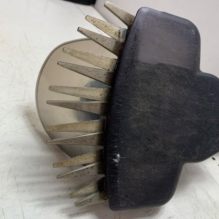 MAKITA マキタ 160mm充電式芝生バリカン MUM604D