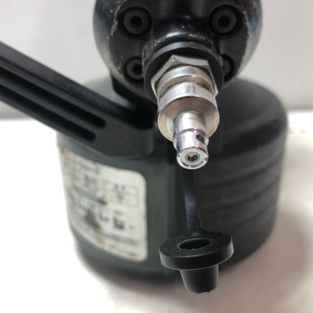 MAKITA マキタ 高圧エア釘打ち機 50mm AN533H ブラック×レッド