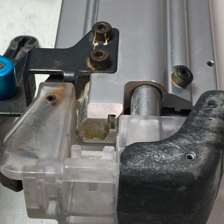 MAKITA マキタ 高圧仕上釘打 50mm AF552H ブルー